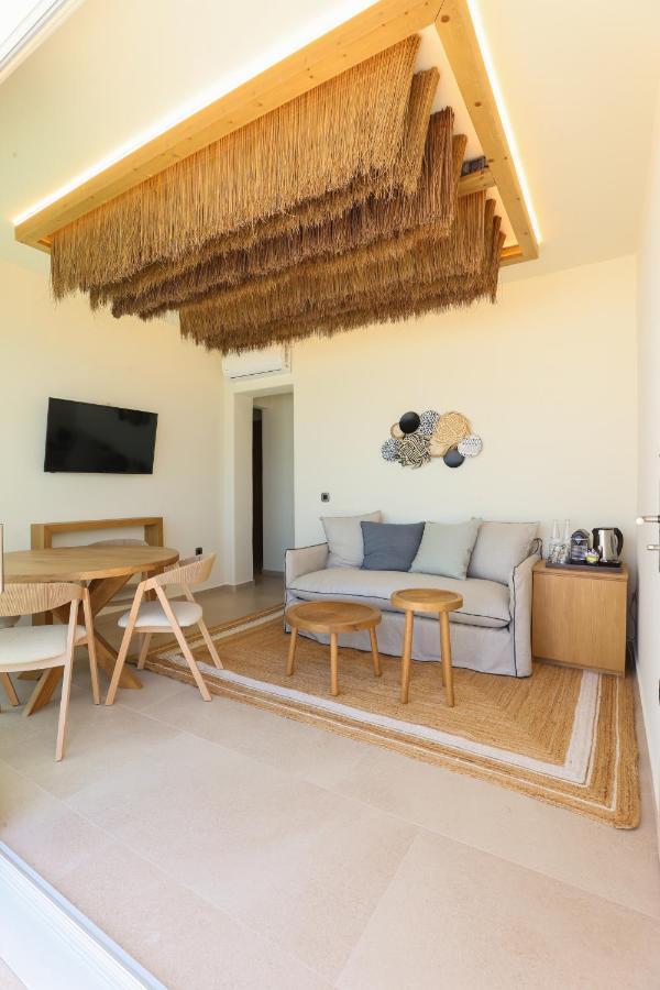 Life Suites Tourlos Ngoại thất bức ảnh